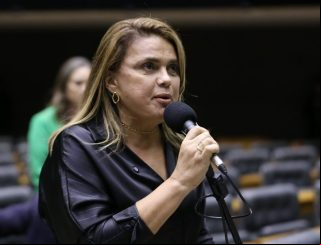 Comissão aprova projeto que prevê apoio a apresentações artísticas nos transportes públicos