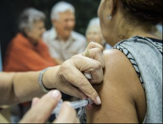 Idosos são os mais atingidos por infecções do vírus da gripe