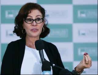 Deputada Carla Zambelli, condenada pelo STF, deixa o Brasil