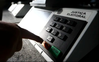 Cármen Lúcia pede que eleitor regularize título até 19 de maio 