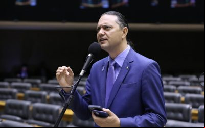 Comissão aprova projeto que impede distribuidoras de energia de rear perdas para contas de luz